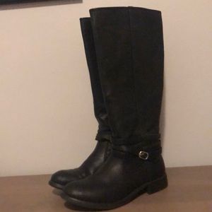 Black riding boots
